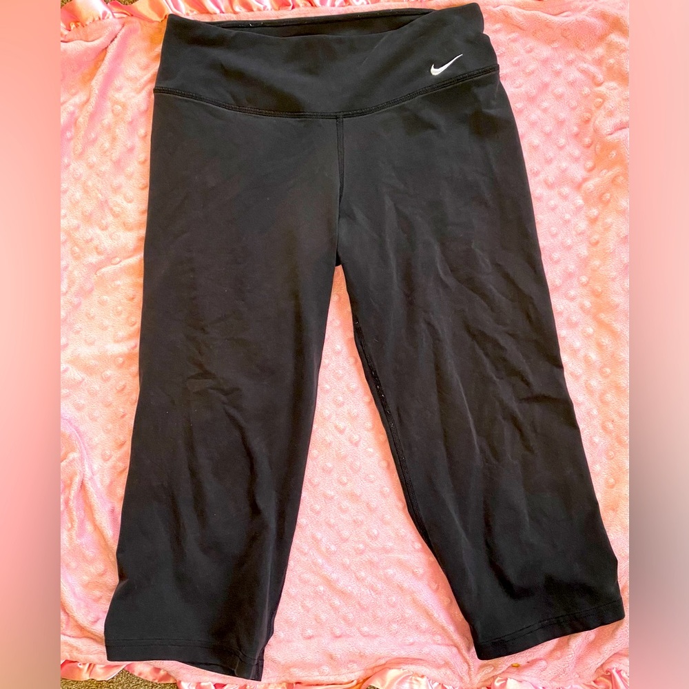 Women’s Nike athletic capris